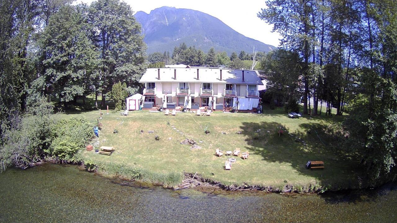 Moon River Suites #1 North Bend Buitenkant foto