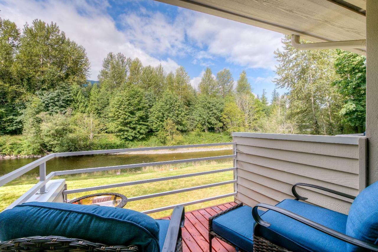 Moon River Suites #1 North Bend Buitenkant foto