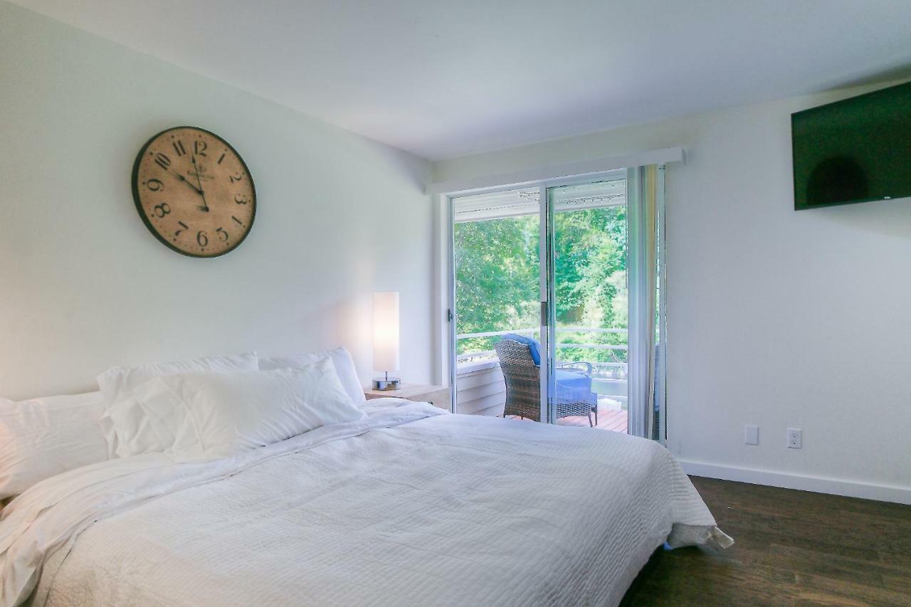Moon River Suites #1 North Bend Buitenkant foto