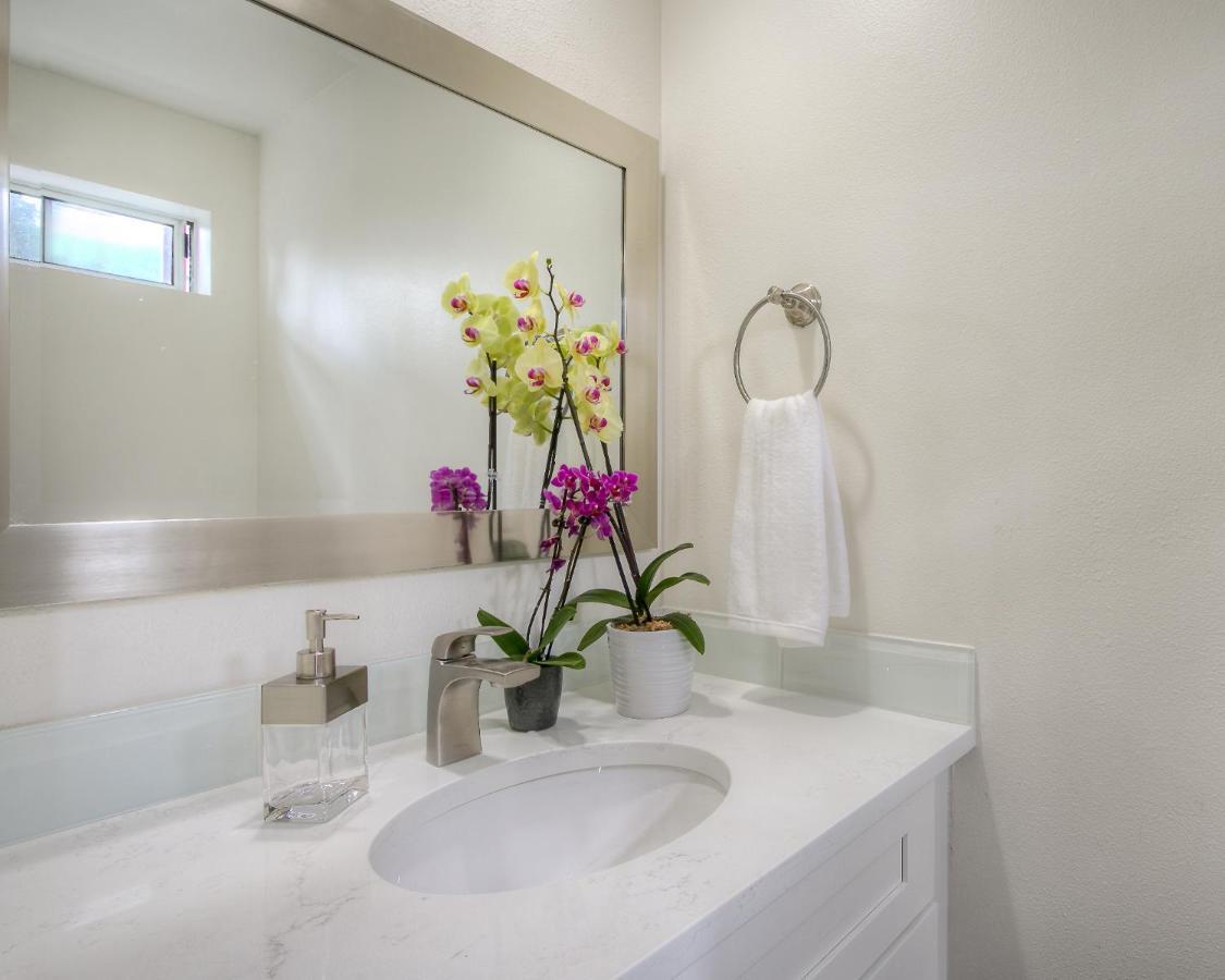 Moon River Suites #1 North Bend Buitenkant foto