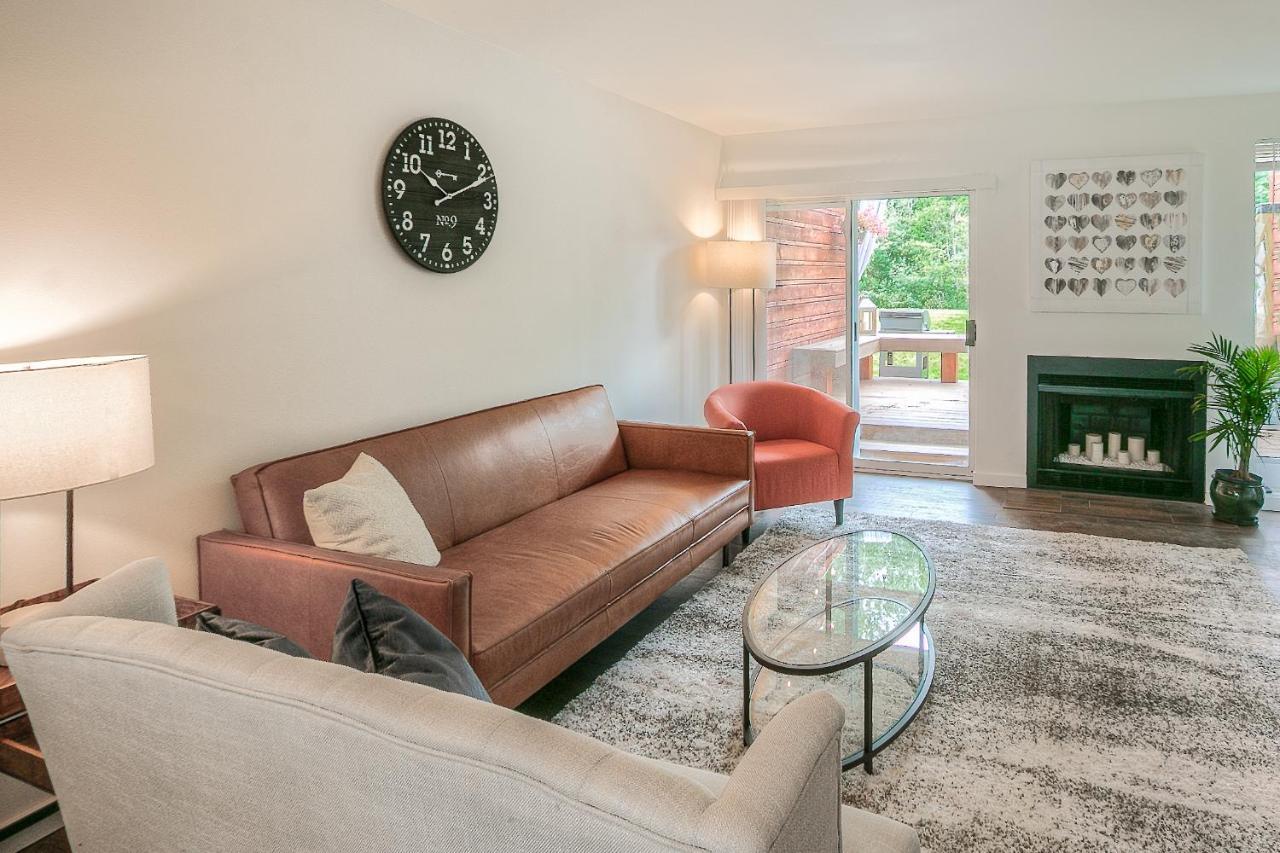 Moon River Suites #1 North Bend Buitenkant foto
